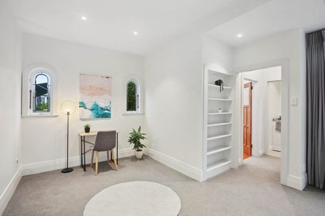 Photo of property in 48 Sunnynook Road, Sunnynook, Auckland, 0620
