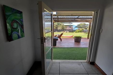 Photo of property in 114 Pacific Parade, Army Bay, Whangaparaoa, 0930