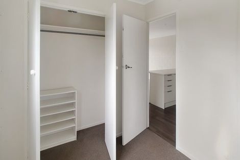 Photo of property in 15 Queen Mary Avenue, New Lynn, Auckland, 0600