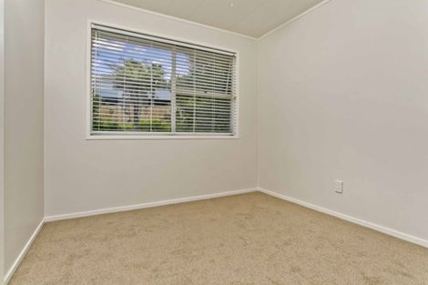 Photo of property in 1/115 Canongate Street, Birkdale, Auckland, 0626