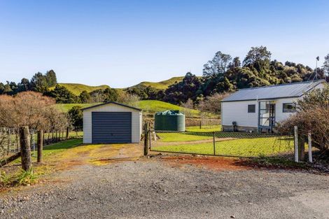 Photo of property in 2445 Tarata Road, Tarata, Inglewood, 4387