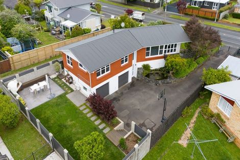 Photo of property in 180 Sandwich Road, St Andrews, Hamilton, 3200
