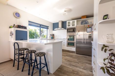 Photo of property in 15 Monarch Place, Paraparaumu Beach, Paraparaumu, 5032