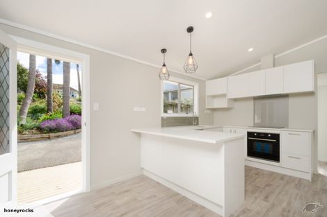 Photo of property in 10 Rautawhiri Road, Helensville, 0800