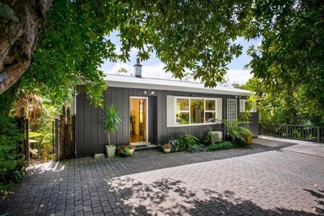 Photo of property in 169 Scenic Drive, Titirangi, Auckland, 0604