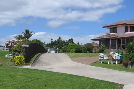 Photo of property in 46f The Crescent, Waihi Beach, 3611