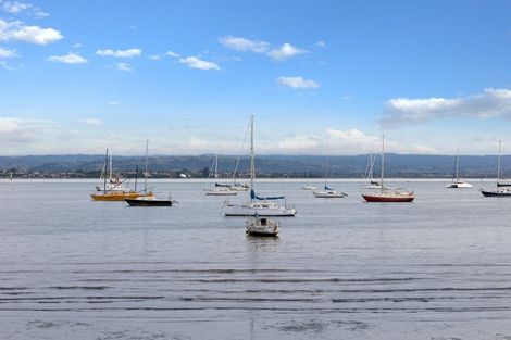 Photo of property in 18 The Mall, Mount Maunganui, 3116