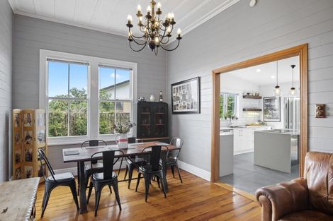 Photo of property in 13 Norfolk Rise, Waiuku, 2123