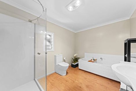 Photo of property in 1/1 Wilton Street, Westown, New Plymouth, 4310