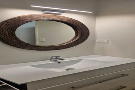 Photo of property in 5 Hazel Glen, Bayview, Auckland, 0629