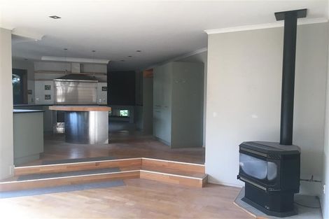 Photo of property in 18 Sinton Road, Hobsonville, Auckland, 0618