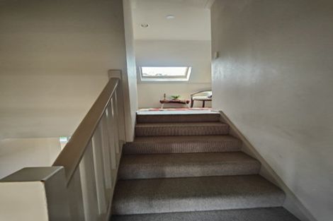 Photo of property in 162 Queens Drive, Lyall Bay, Wellington, 6022