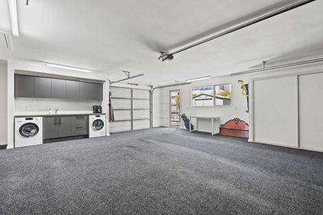 Photo of property in 1 Springvale Gardens, Harewood, Christchurch, 8051