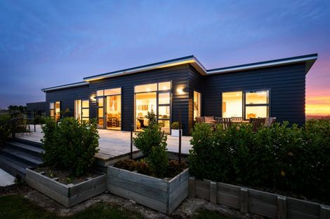 Photo of property in 567 Lethbridge Road, Halcombe, 4775
