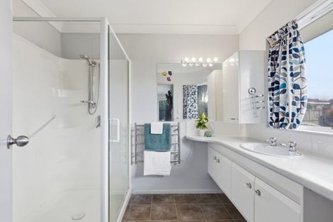 Photo of property in 9 Phoenix Heights, Mount Maunganui, 3116