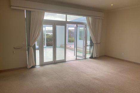 Photo of property in 39 Lanyon Place, Whitby, Porirua, 5024