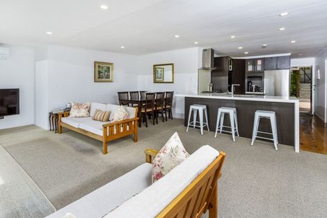 Photo of property in 63 Knights Road, Rothesay Bay, Auckland, 0630