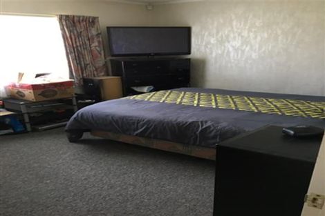 Photo of property in 93 Hillcrest Drive, Kelvin Grove, Palmerston North, 4414