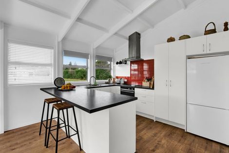 Photo of property in 15 Tasman Street, Opunake, 4616