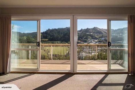 Photo of property in 30a Collier Avenue, Karori, Wellington, 6012