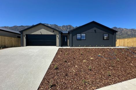 Photo of property in 203 Howden Drive, Jacks Point, 9371