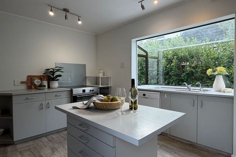 Photo of property in 16 Willowstream Grove, Cloverlea, Palmerston North, 4412