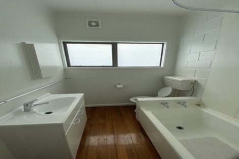 Photo of property in 21f9 Collins Avenue, Tawa, Wellington, 5028