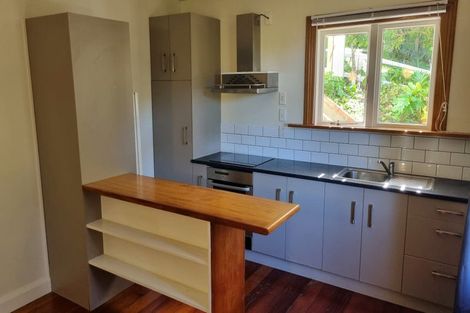 Photo of property in 25 Harbour View Road, Northland, Wellington, 6012