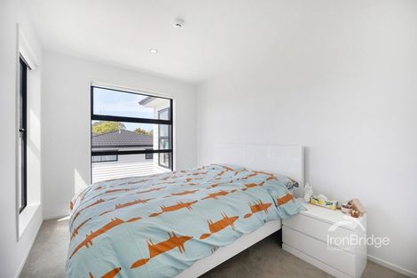 Photo of property in 21a Sovereign Place, Glenfield, Auckland, 0629