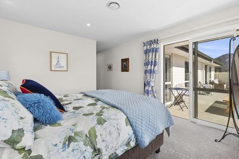 Photo of property in 12 Sentinel Drive, Lake Hawea, 9382