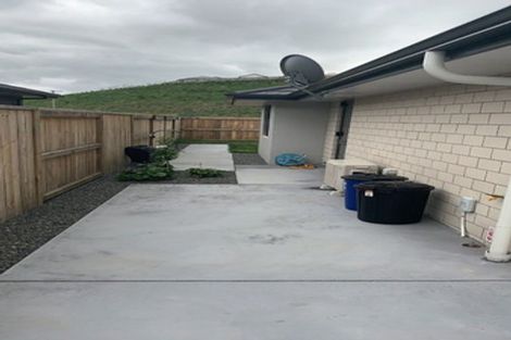 Photo of property in 28 Pakanga Grove, Pyes Pa, Tauranga, 3112