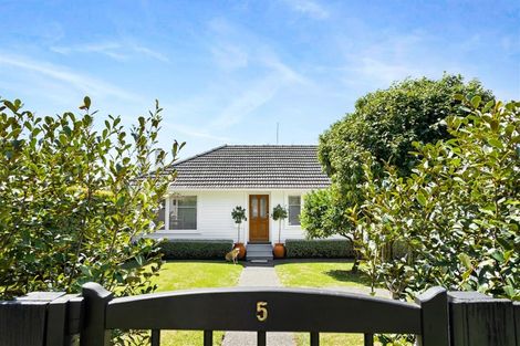 Photo of property in 5 Kervil Avenue, Te Atatu Peninsula, Auckland, 0610