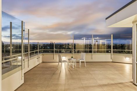 Photo of property in 1/21 Overdale Drive, Cashmere, Christchurch, 8022