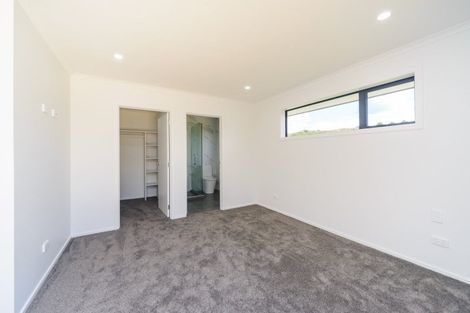 Photo of property in 1 Rangeview Drive, Kelvin Grove, Palmerston North, 4414