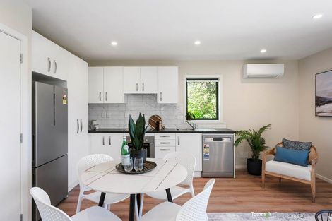 Photo of property in 2 Huntingdon Street, Northland, Wellington, 6012