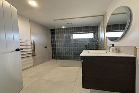 Photo of property in 268a Courtenay Street, Strandon, New Plymouth, 4312