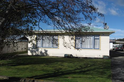 Photo of property in 3 Fullerton Grove, Wainuiomata, Lower Hutt, 5014