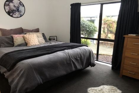 Photo of property in 40 Pencarrow Street, Highbury, Palmerston North, 4412
