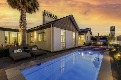 Photo of property in 5 Tupuhi Place, Highlands Park, New Plymouth, 4312
