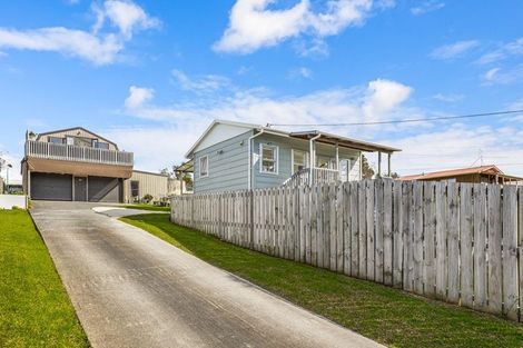 Photo of property in 12a Matai Road, Stanmore Bay, Whangaparaoa, 0932