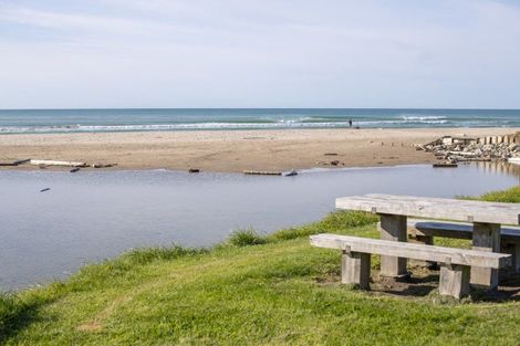 Photo of property in 858 Wainui Road, Wainui, Gisborne, 4010
