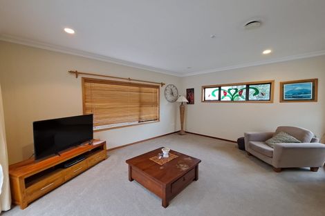 Photo of property in 13 Regent Street, Hawera, 4610