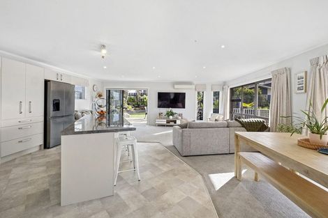 Photo of property in 17 Pukekohatu Street, Waitara, 4320