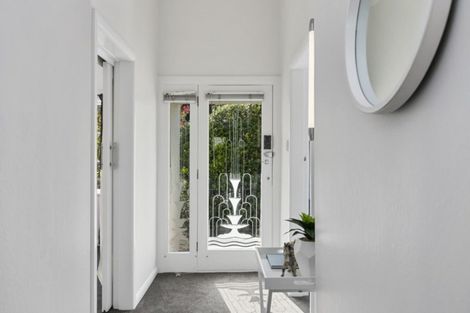 Photo of property in 230 Ohiro Road, Brooklyn, Wellington, 6021