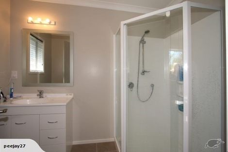 Photo of property in 4 Park Avenue, Waikanae, 5036