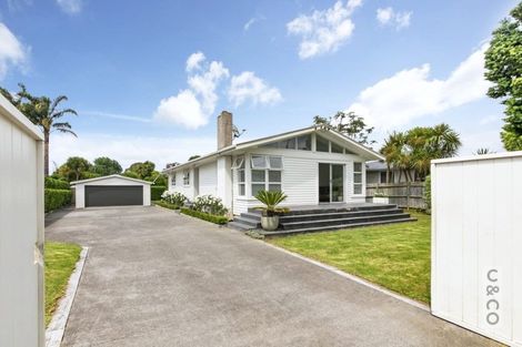 Photo of property in 12 Maude Street, Riverhead, 0820