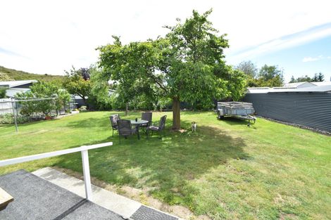 Photo of property in 2 Keene Place, Omarama, 9412