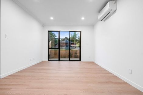 Photo of property in 24a Scarlock Avenue, Browns Bay, Auckland, 0630