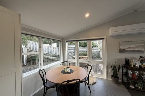 Photo of property in 59 Winston Street, Crofton Downs, Wellington, 6035