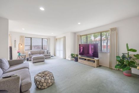 Photo of property in 32 Landing Drive, Albany, Auckland, 0632